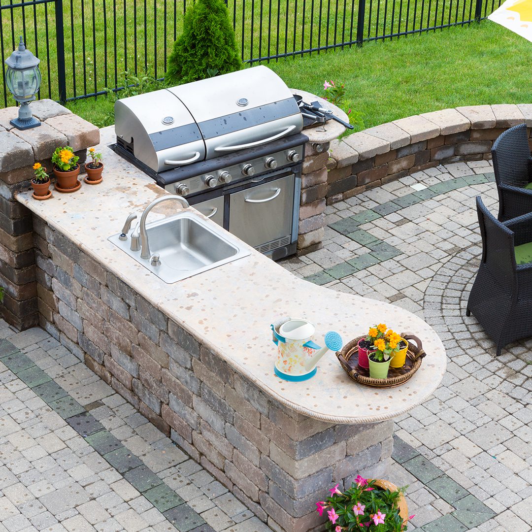 Image of a nice outdoor kitchen